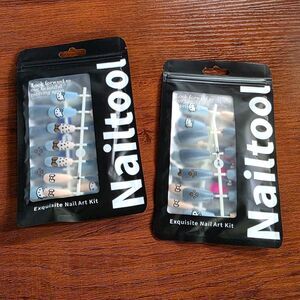 Hello Kitty Sassy Nail Bundle: 2X Press-On Nail Kits